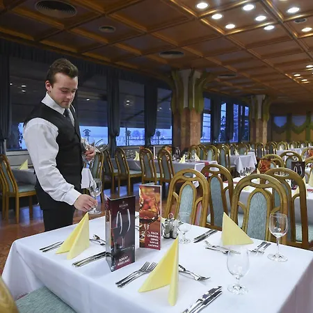Otel Hunguest Helikon