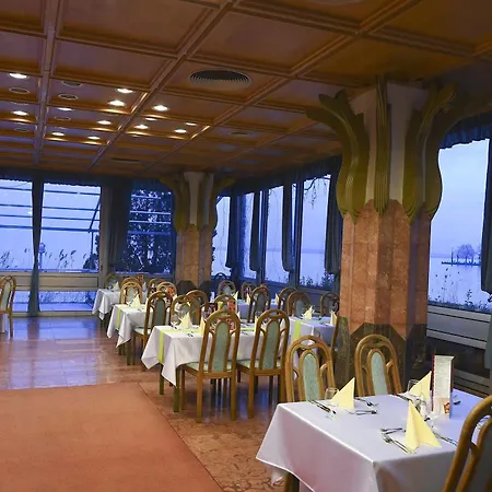 Hunguest Helikon Otel 3*